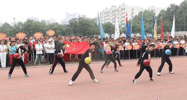 2019最新中学生运动会解说词大全